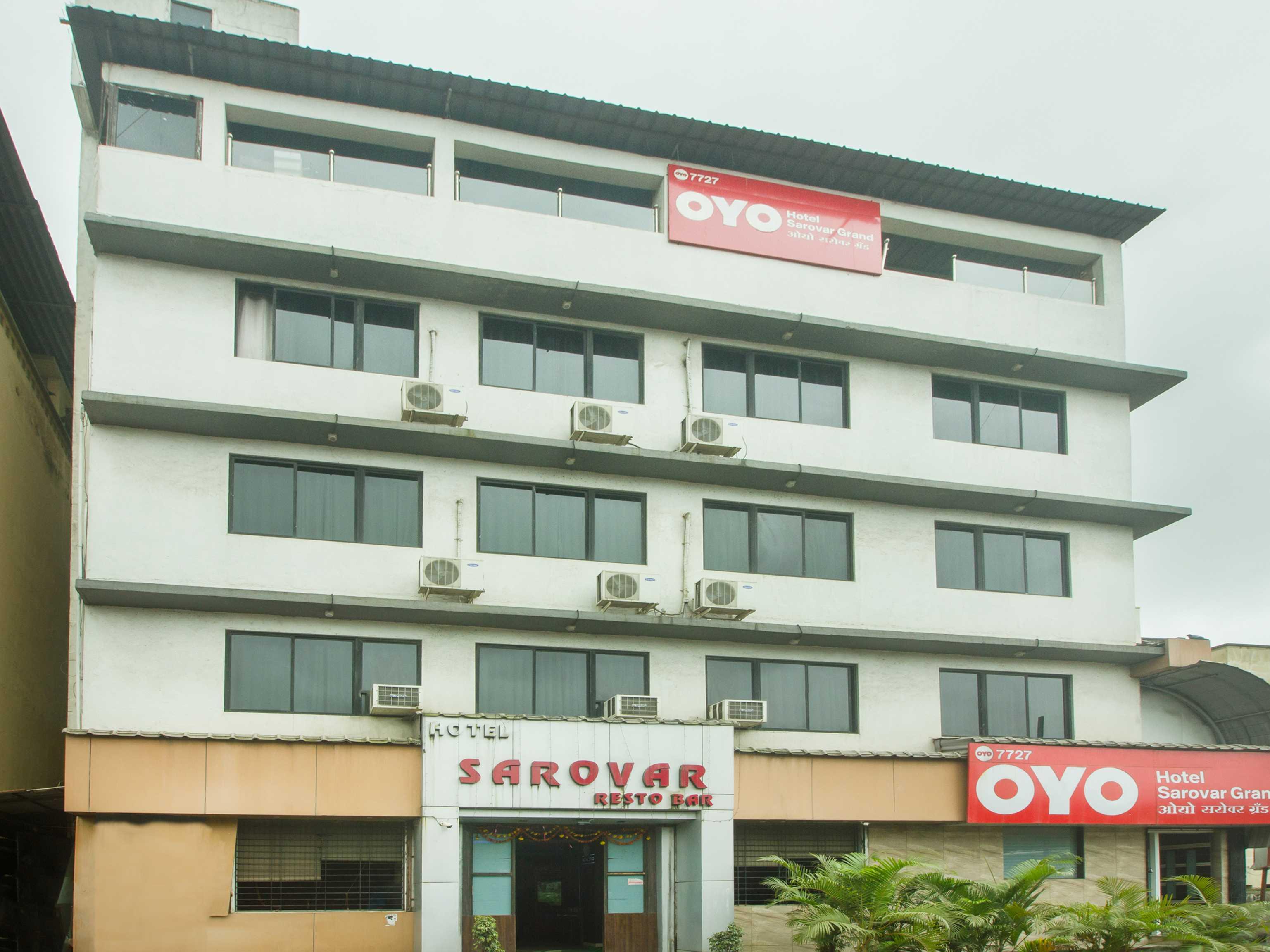 OYO 7727 Hotel Sarovar Grand Kalamboli Exterior foto